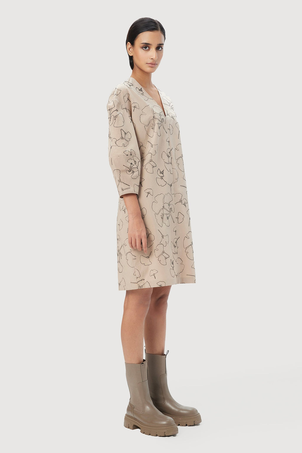Slim Fit V-Neck Dress - Genes Lecoanet Hemant