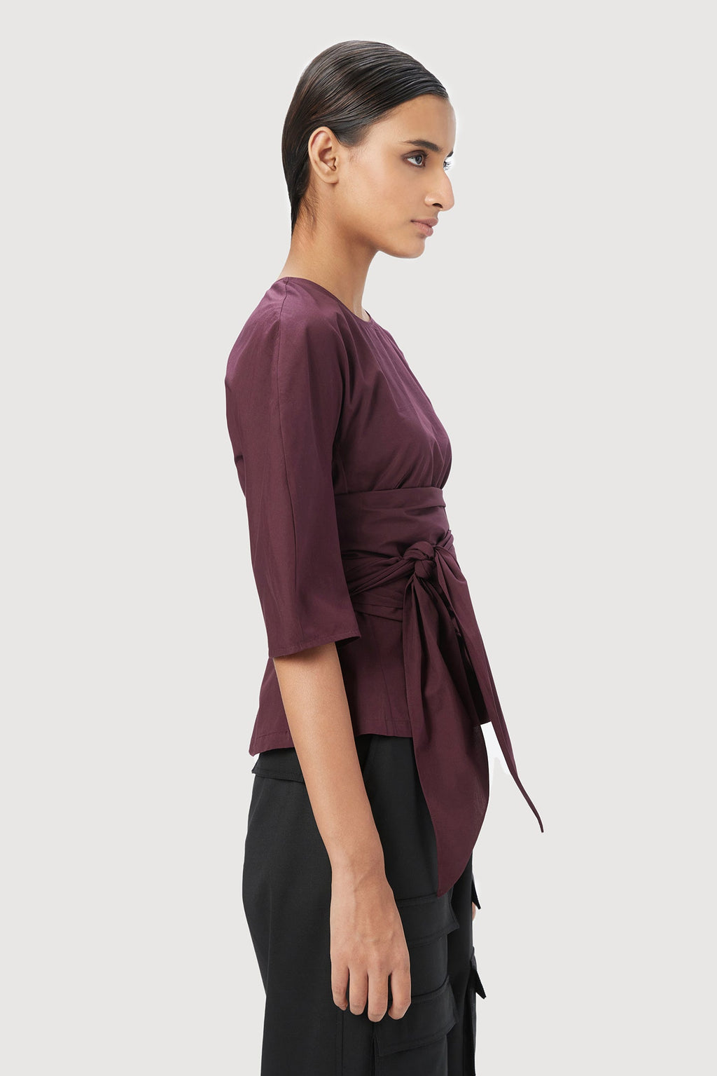 Slim Fit Round Neck Top with Soft Rounded Shoulders - Genes Lecoanet Hemant