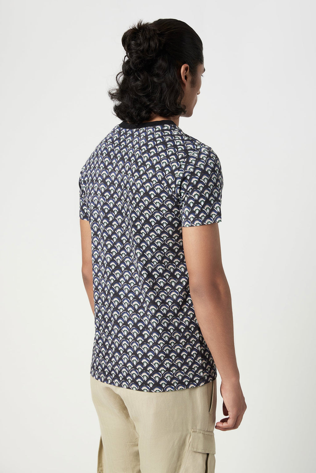 Regular Fit T-Shirt in All-Over Scallop Print - Genes Lecoanet Hemant