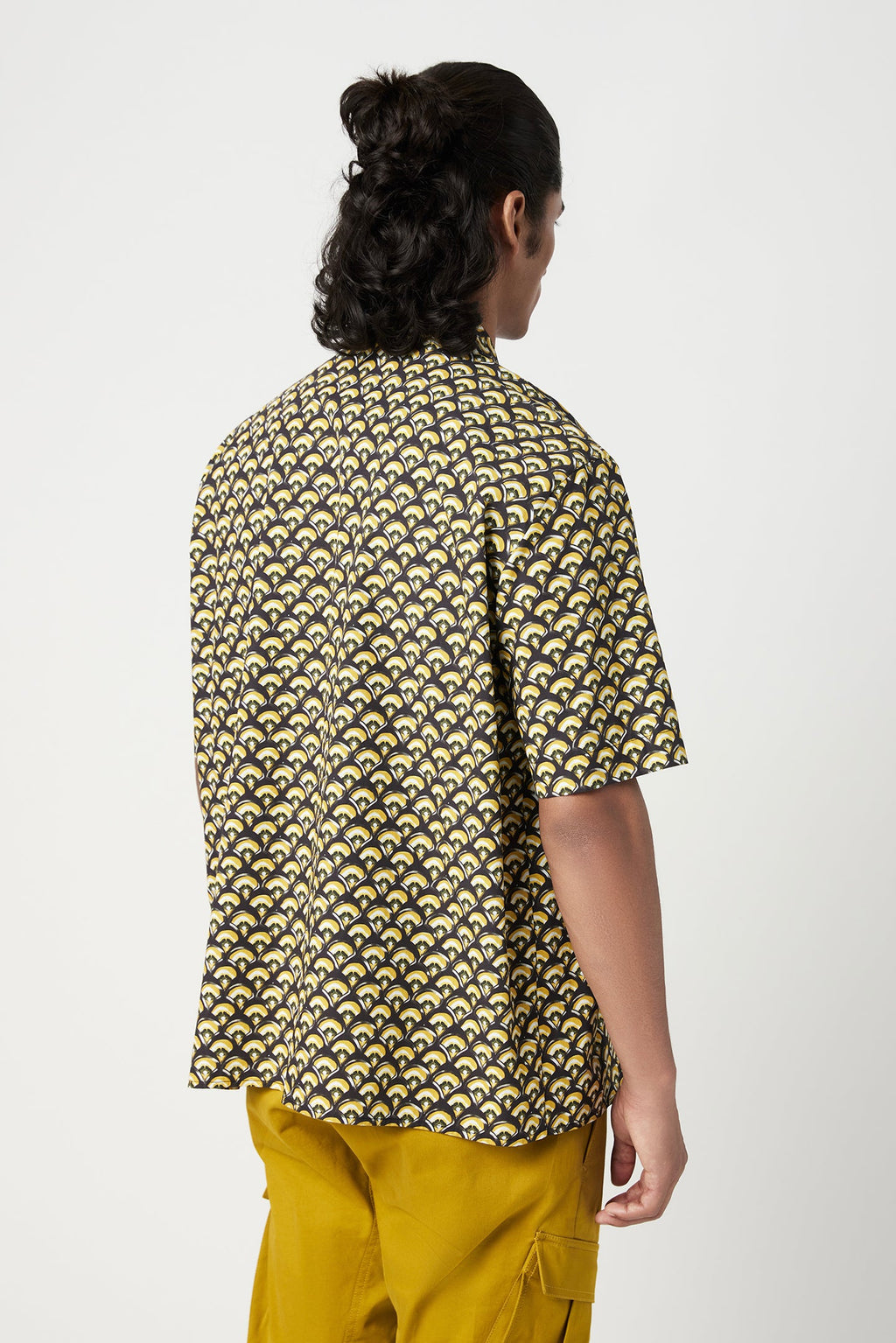 Easy Fit Half Sleeve Shirt with Asymmetric Bone Pockets - Genes Lecoanet Hemant