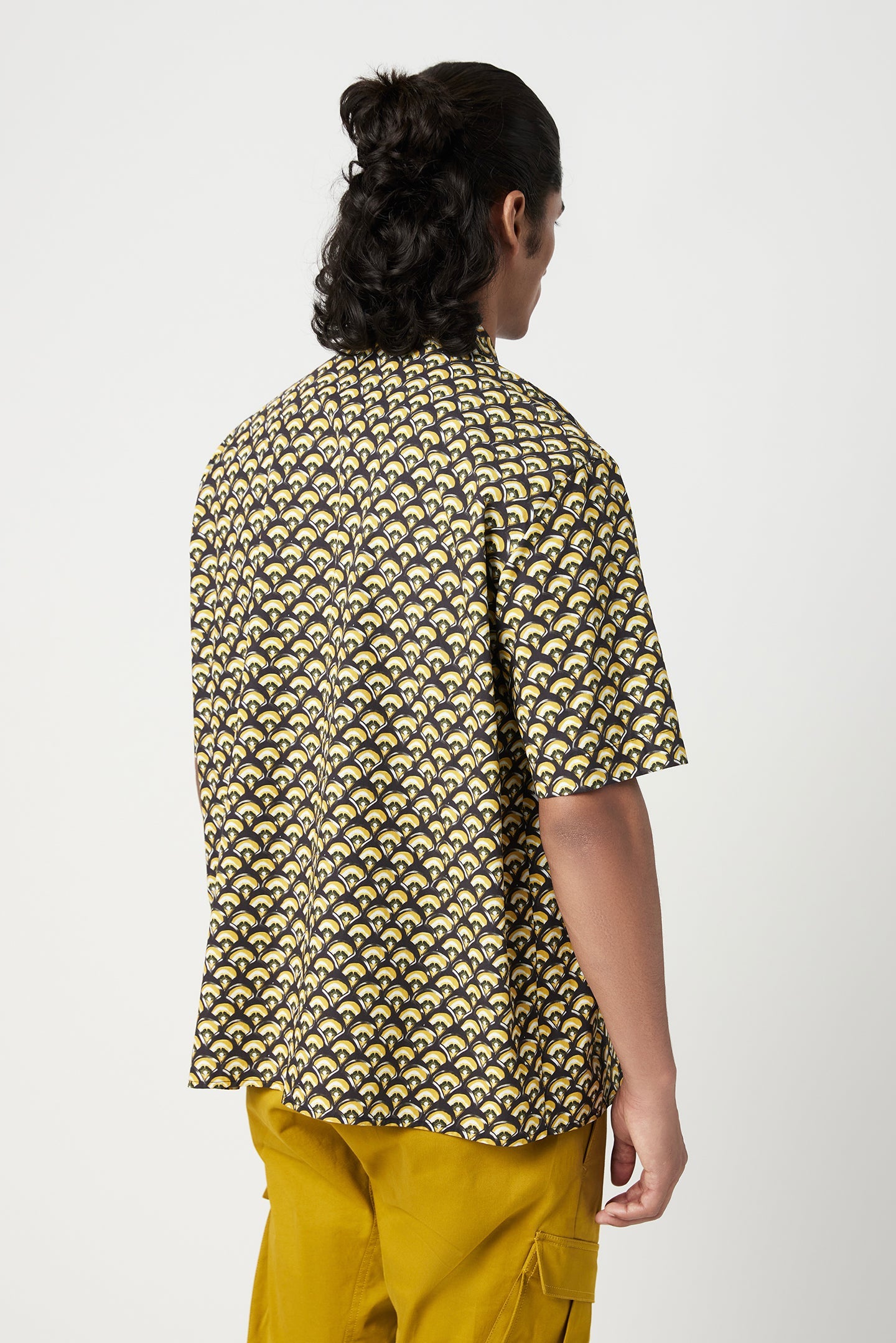 Easy Fit Half Sleeve Shirt with Asymmetric Bone Pockets - Genes Lecoanet Hemant