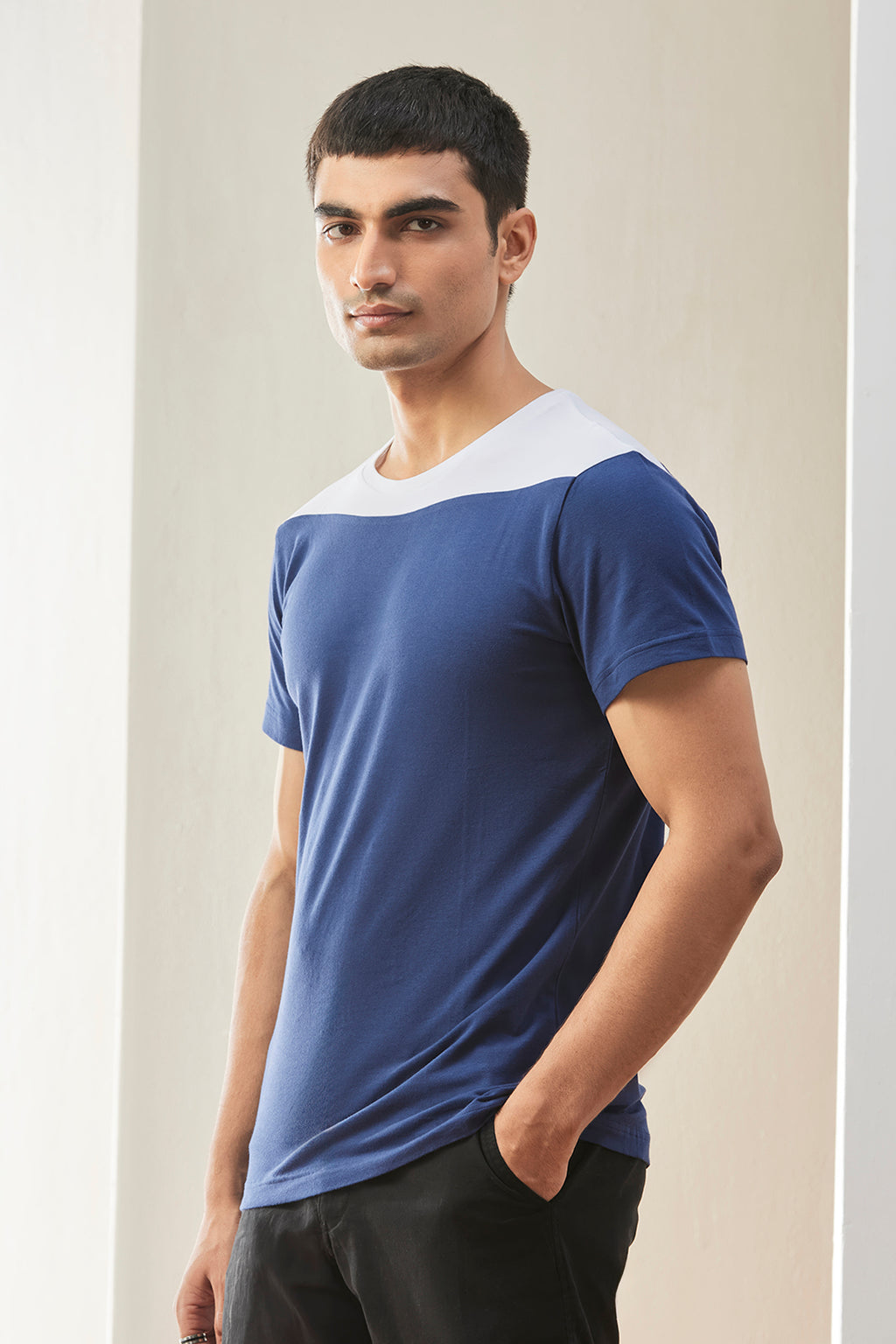 Casuals Mens T-shirt- Navy
