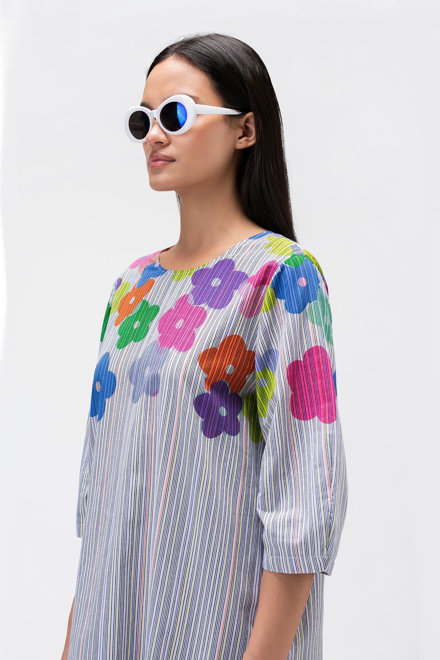 Multicolored Dress with oversized sleeves