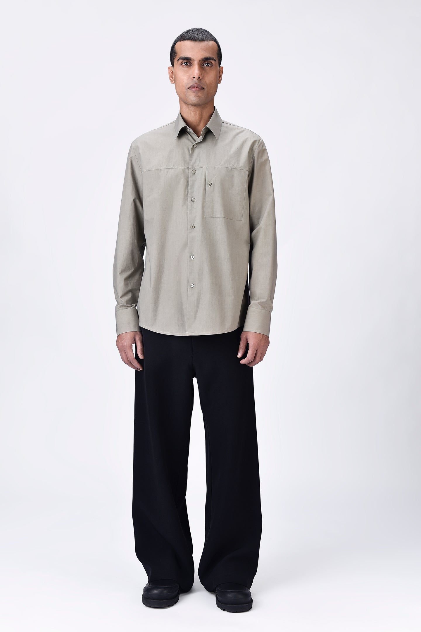 Giza Cotton Poplin Shirt with Button Pocket Details - Black